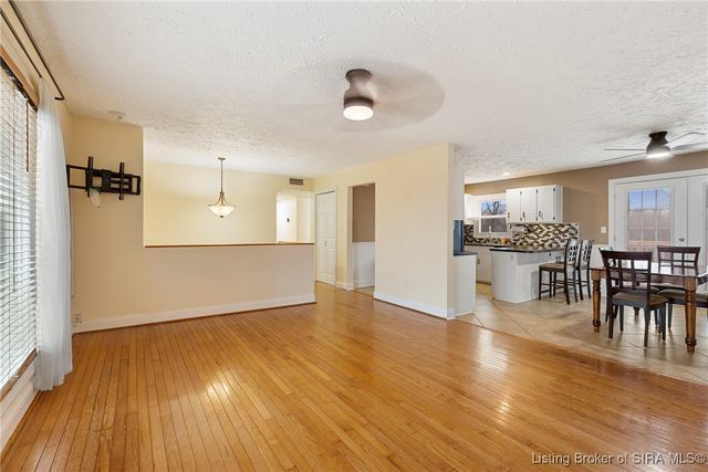 6828 Farnsley Knob Road, Elizabeth, IN 47117