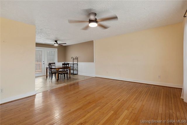 6828 Farnsley Knob Road, Elizabeth, IN 47117