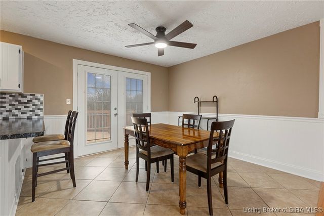 6828 Farnsley Knob Road, Elizabeth, IN 47117