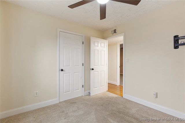 6828 Farnsley Knob Road, Elizabeth, IN 47117