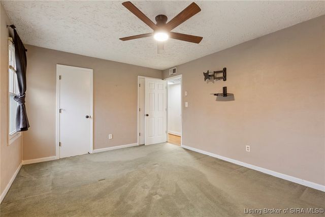 6828 Farnsley Knob Road, Elizabeth, IN 47117