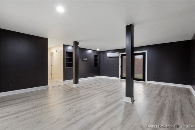 6828 Farnsley Knob Road, Elizabeth, IN 47117