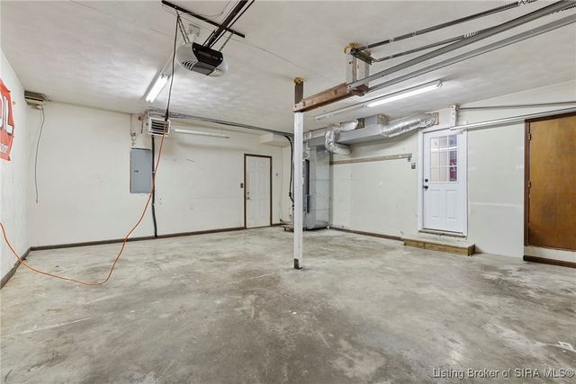 6828 Farnsley Knob Road, Elizabeth, IN 47117