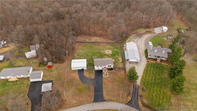 6828 Farnsley Knob Road, Elizabeth, IN 47117