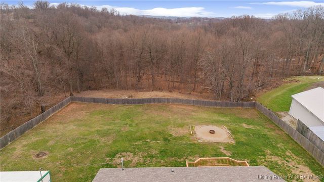 6828 Farnsley Knob Road, Elizabeth, IN 47117