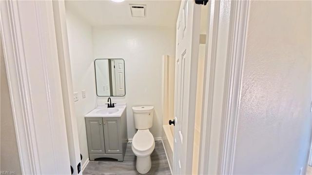 63 Colonial WAY, Chesapeake, VA 23325