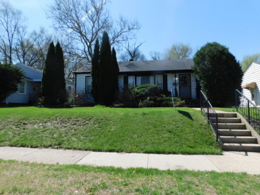 Image 1 of property listing at 1228 Sherman Avenue, Rockford, IL 61101