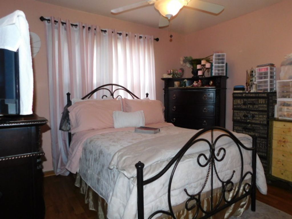 Image 11 of property listing at 1228 Sherman Avenue, Rockford, IL 61101