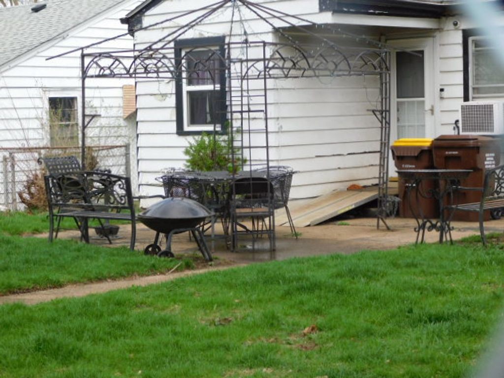 Image 21 of property listing at 1228 Sherman Avenue, Rockford, IL 61101