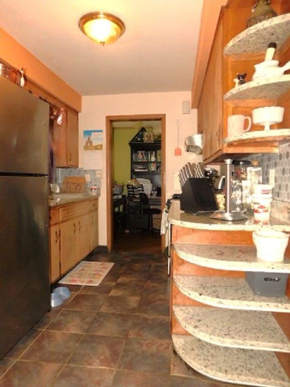 Image 9 of property listing at 1228 Sherman Avenue, Rockford, IL 61101