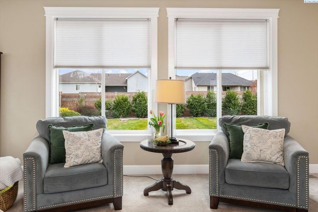 8505 W 9th Ave, Kennewick, WA 99336