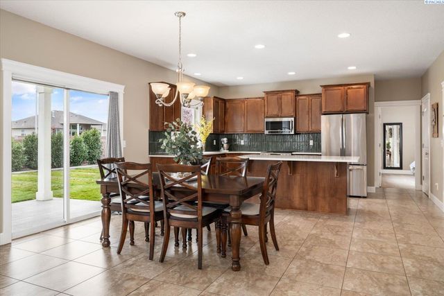 8505 W 9th Ave, Kennewick, WA 99336