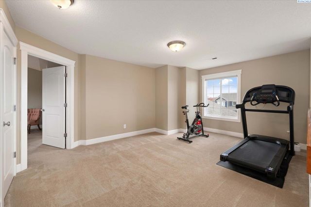 8505 W 9th Ave, Kennewick, WA 99336