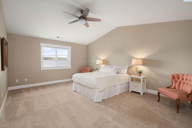 8505 W 9th Ave, Kennewick, WA 99336