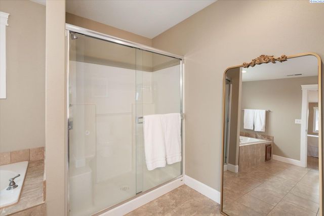 8505 W 9th Ave, Kennewick, WA 99336