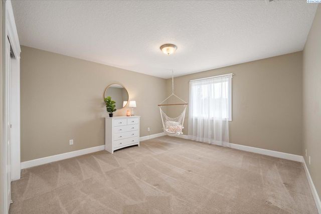 8505 W 9th Ave, Kennewick, WA 99336