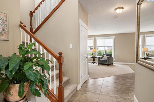 8505 W 9th Ave, Kennewick, WA 99336