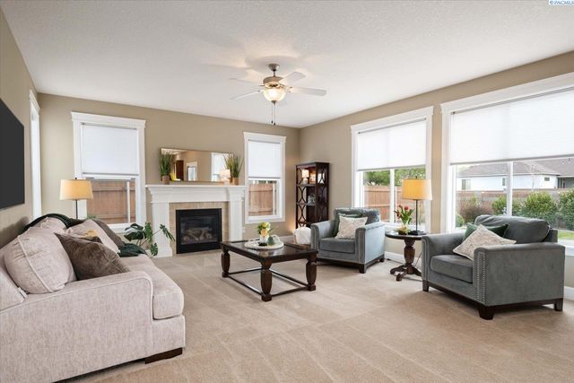 8505 W 9th Ave, Kennewick, WA 99336