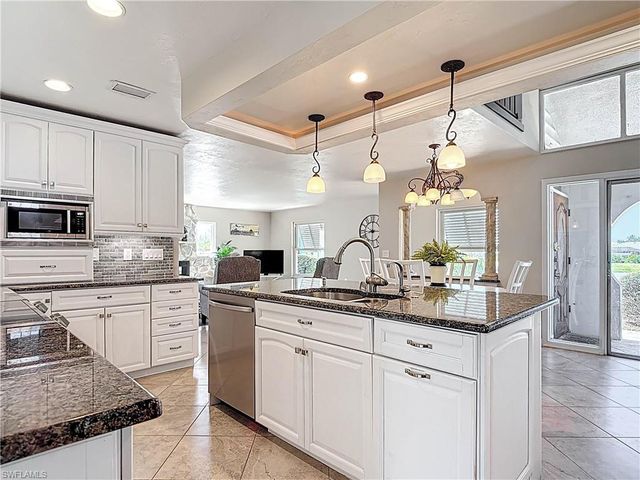 11481 Rebecca CIR, Fort Myers Beach, FL 33931