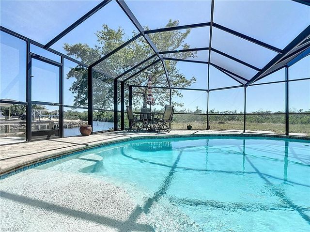 11481 Rebecca CIR, Fort Myers Beach, FL 33931