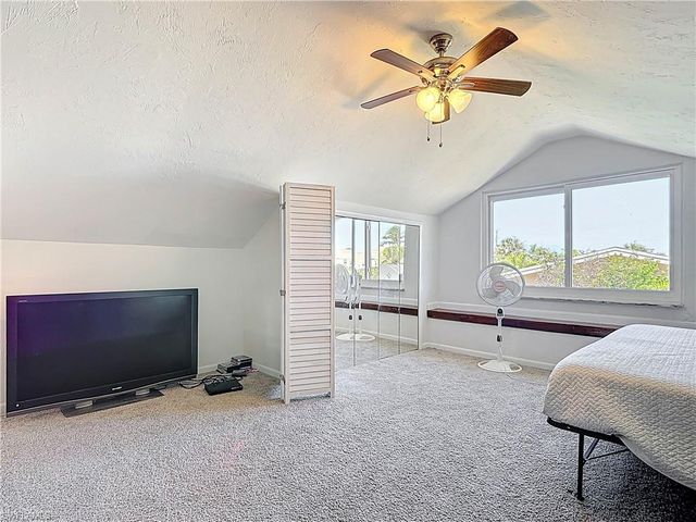 11481 Rebecca CIR, Fort Myers Beach, FL 33931