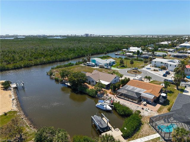 11481 Rebecca CIR, Fort Myers Beach, FL 33931