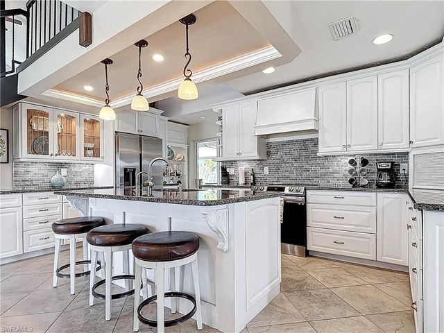 11481 Rebecca CIR, Fort Myers Beach, FL 33931