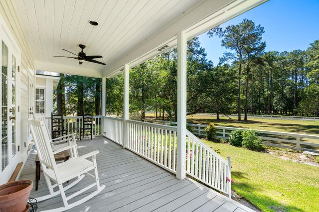 4406 Hitching Post Ln., Murrells Inlet, SC 29576