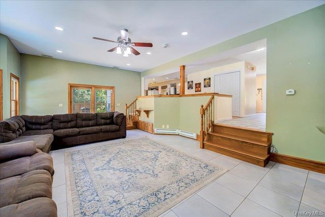 1 Cindy Lane, Highland Mills, NY 10930