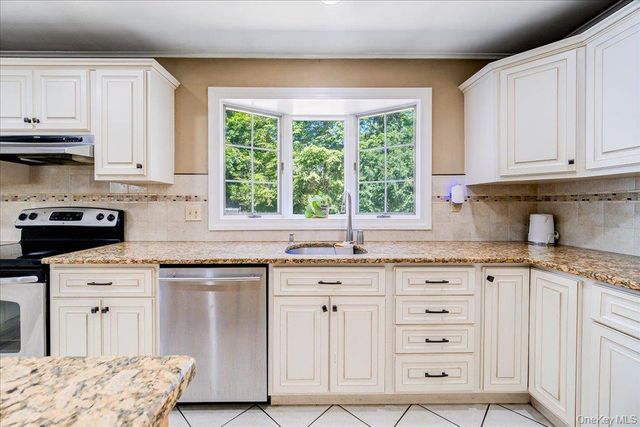 1 Cindy Lane, Highland Mills, NY 10930