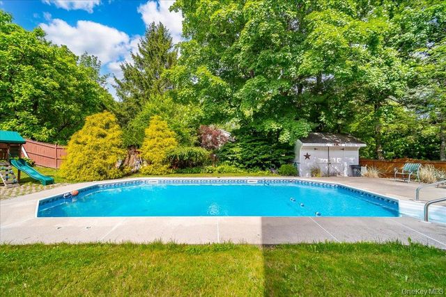 1 Cindy Lane, Highland Mills, NY 10930