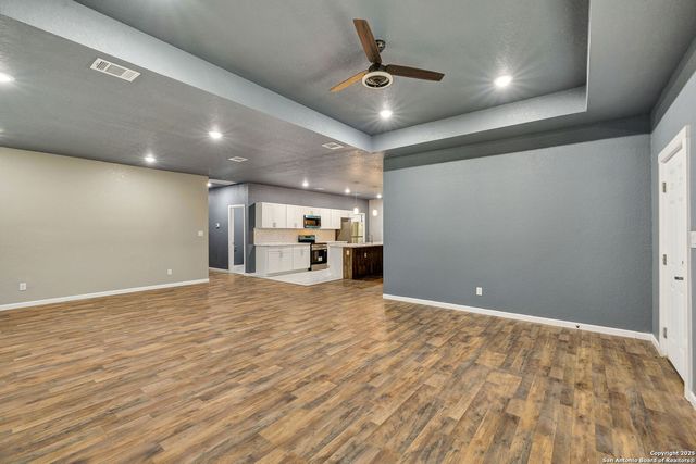 3715 Commercial, San Antonio, TX 78221