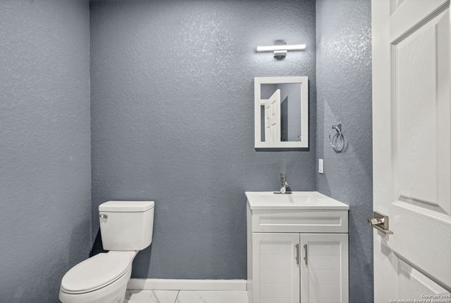 3715 Commercial, San Antonio, TX 78221