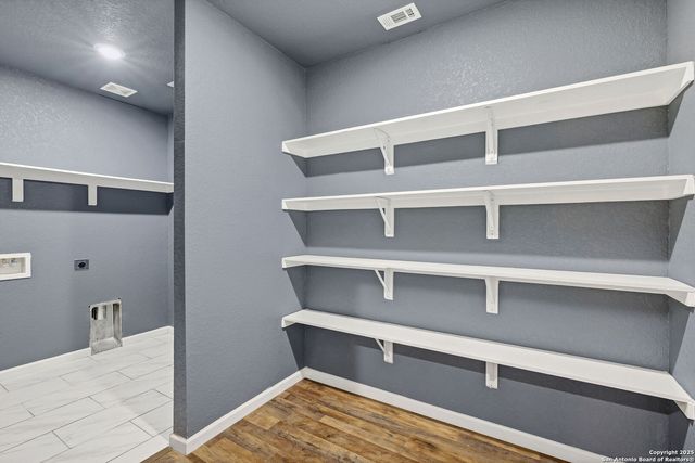 3715 Commercial, San Antonio, TX 78221