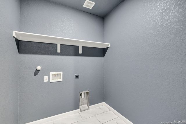 3715 Commercial, San Antonio, TX 78221