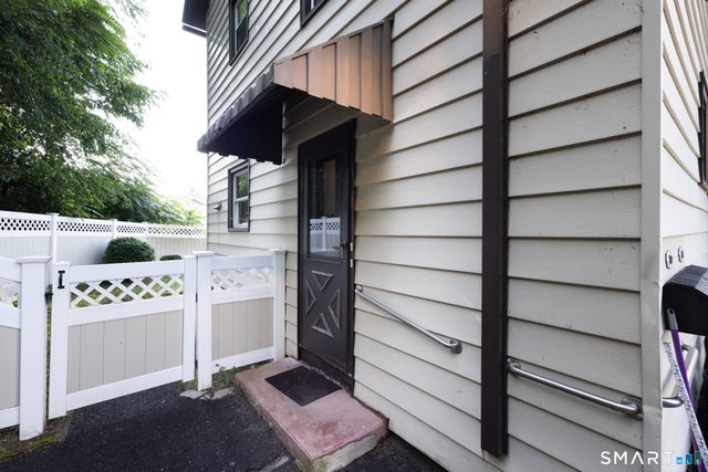 202 Main Street, Watertown, CT 06779