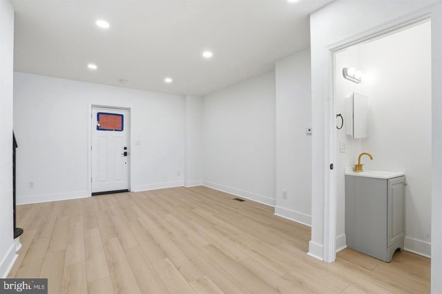 6621 N UBER ST, Philadelphia, PA 19138