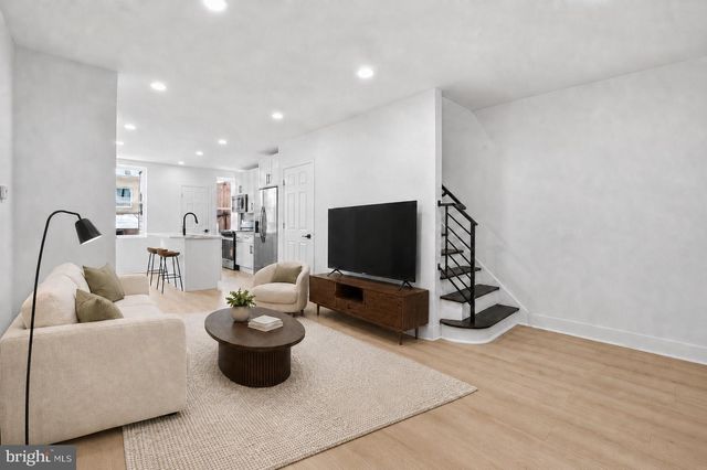 6621 N UBER ST, Philadelphia, PA 19138