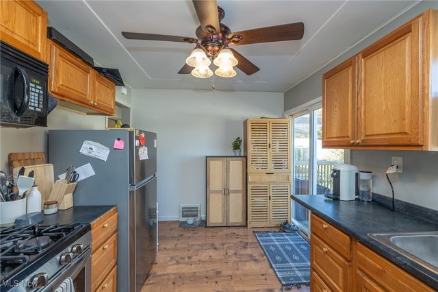 13810 Clifford Avenue, Cleveland, OH 44135