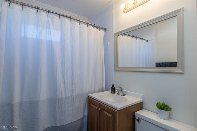 13810 Clifford Avenue, Cleveland, OH 44135