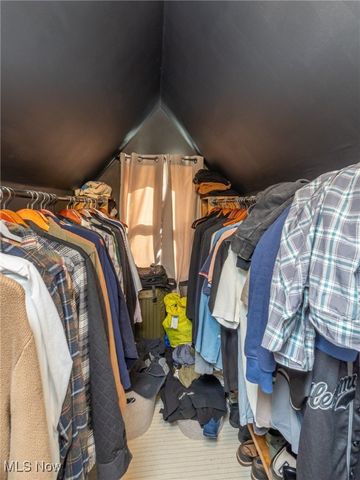 13810 Clifford Avenue, Cleveland, OH 44135