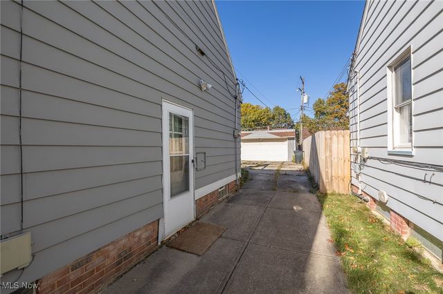 13810 Clifford Avenue, Cleveland, OH 44135