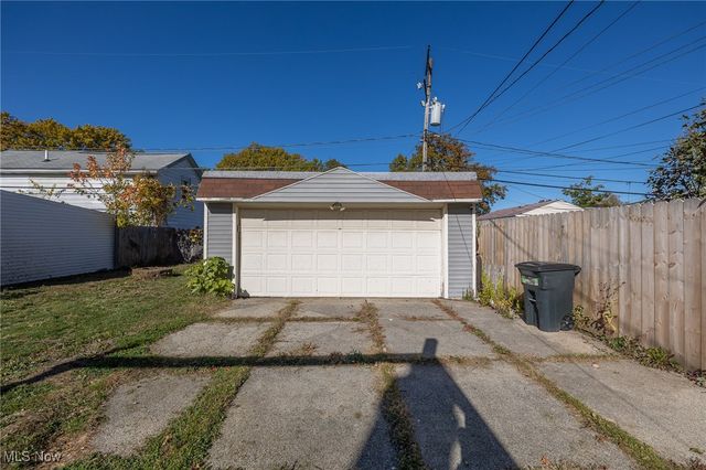 13810 Clifford Avenue, Cleveland, OH 44135