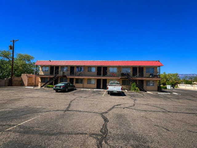 613 Mesilla Street SE, Albuquerque, NM 87108