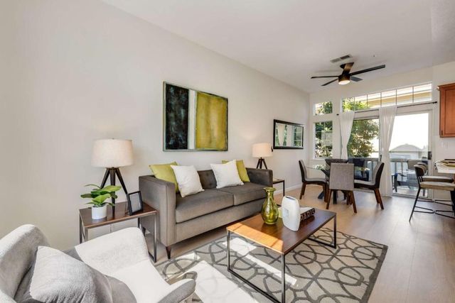 979 Pinto Palm Terrace 45, Sunnyvale, CA 94087