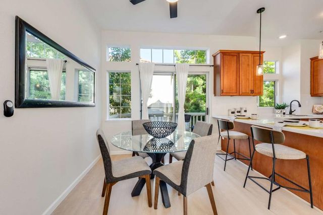 979 Pinto Palm Terrace 45, Sunnyvale, CA 94087