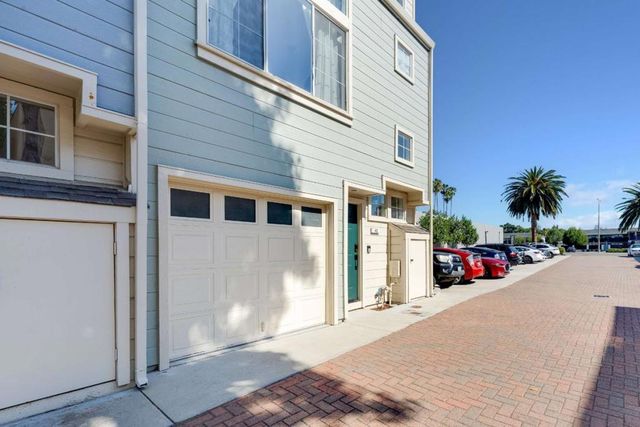 979 Pinto Palm Terrace 45, Sunnyvale, CA 94087