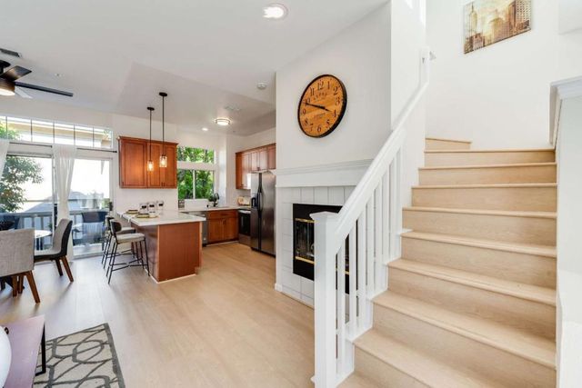979 Pinto Palm Terrace 45, Sunnyvale, CA 94087