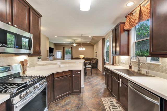 16702 Savannah Park Drive, Cypress, TX 77429