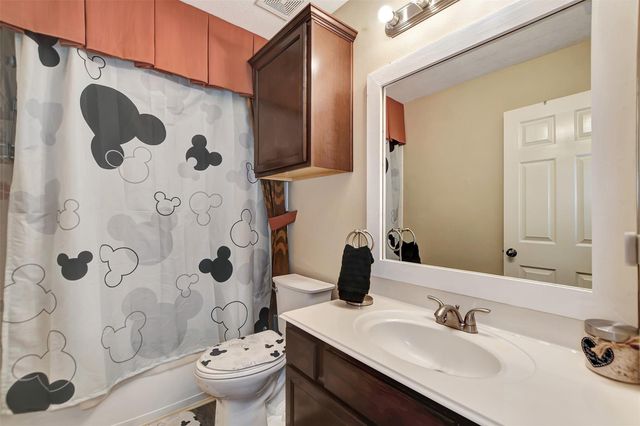 16702 Savannah Park Drive, Cypress, TX 77429